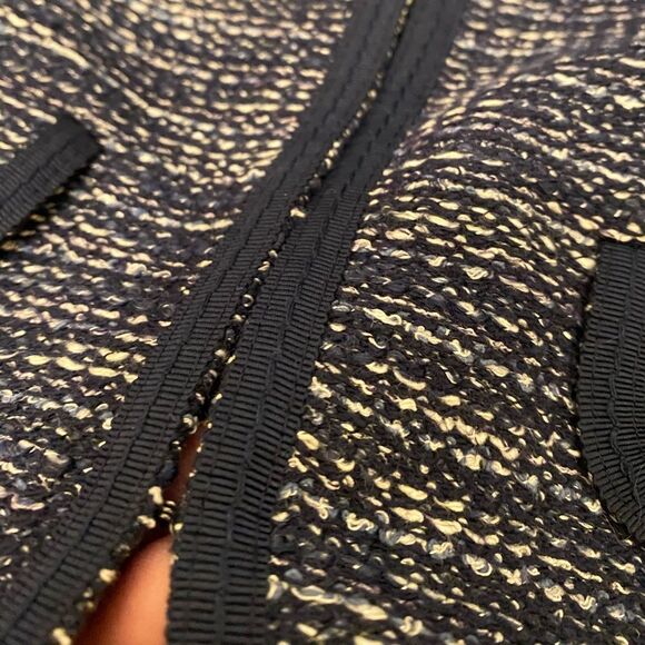 BANANA Republic jacket in very good condition. Size 0 - Picture 9 of 10